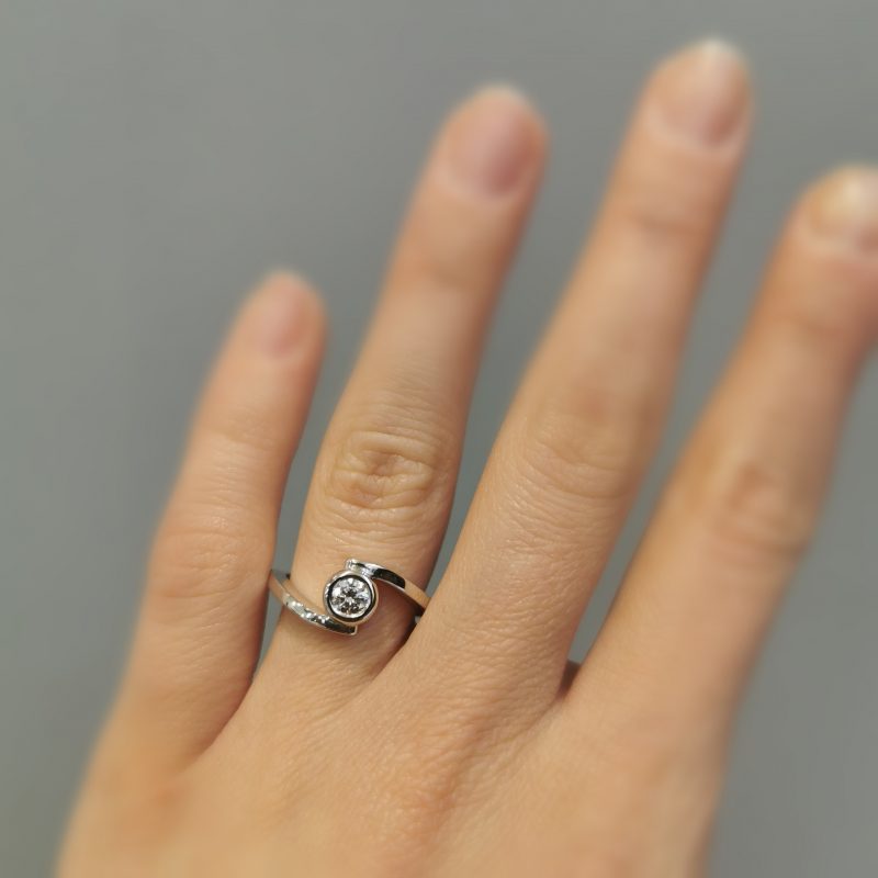 ZRIN engagement ring model 026, red gold